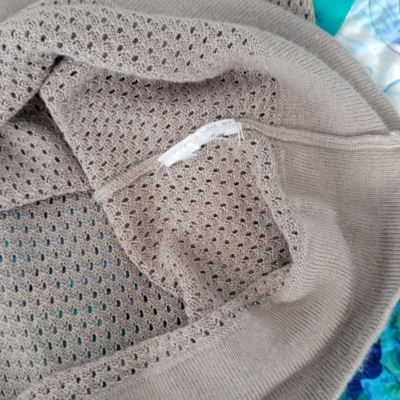 Kismet Taupe Mesh Knit Long-sleeve Top size S - Picture 11 of 11